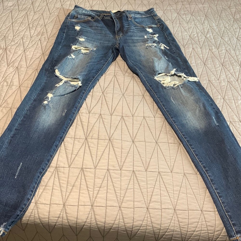 KanCan dark wash mid rise distressed skinny jeans